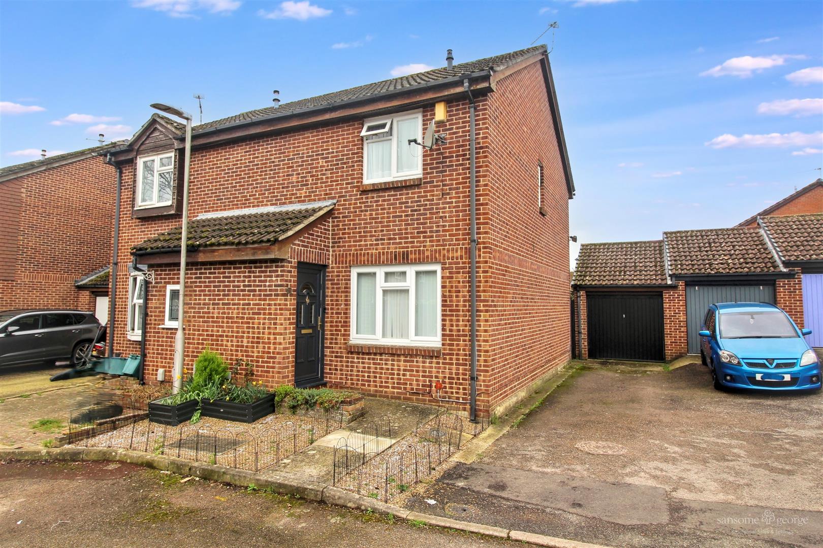 3 bed property in Pemberton Gardens, Reading